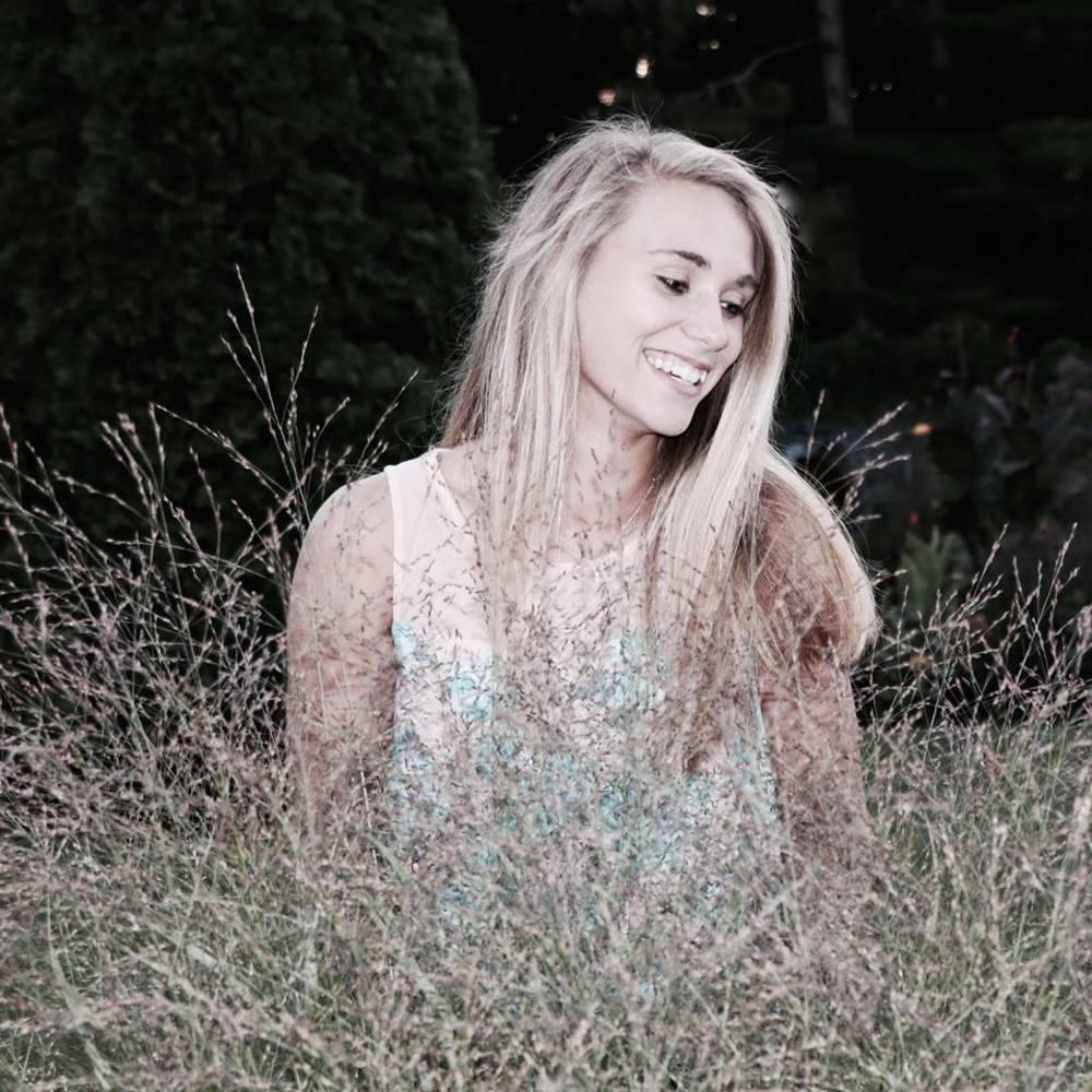 Meet your Posher, Hailey